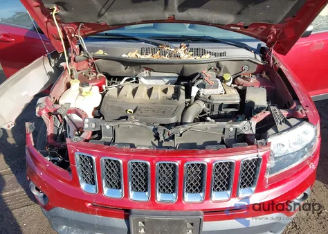 2017 Jeep Compass Sport 4X4 z USA, uszkodzony, nr VIN 1C4NJDBB2HD144565